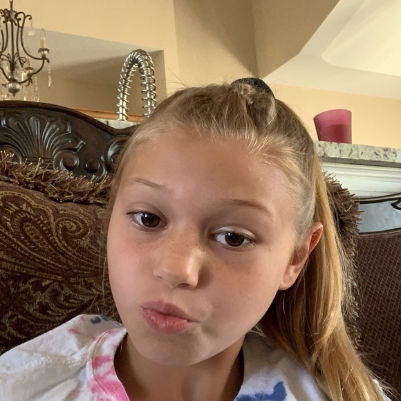 Meet the Posher Other - Meet your Posher, Sharis